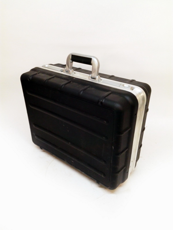 maletin policia cientifica testigos metricos.plastico-metal 38x48x22 (110eu.) 1u